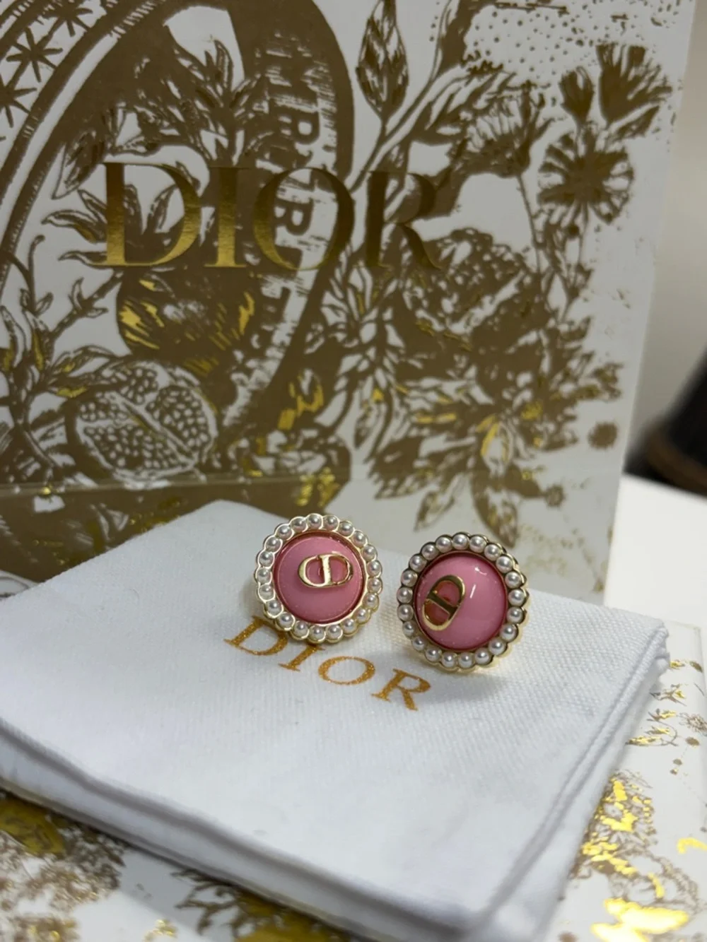 Dior - Picture 3 of 6